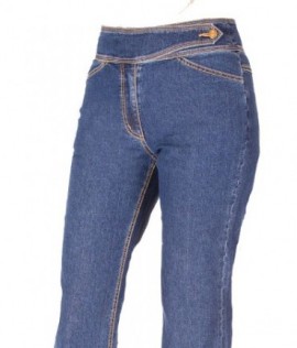 The ‘Judy’ Jean Straight Leg in Silky Summer Light Weight Denim